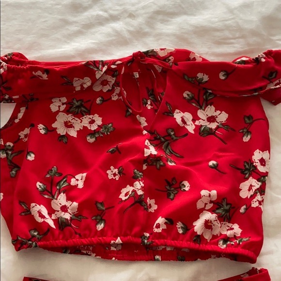 set - Picture 5 of 5